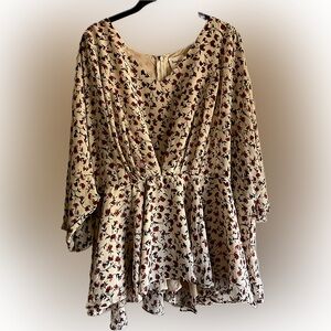 Hayden Los Angeles Cream w/ Red Flowers Floral 3/4 Sleeve Chiffon Tunic Blouse